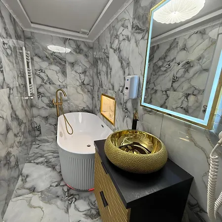 Gold * Bukarest