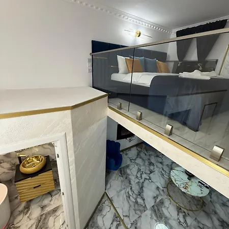 Gold Appartement Boekarest