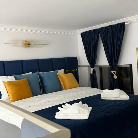 Apartment Gold Bucharest